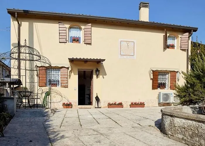 Castel Montorio - Camera Matrimoniale Con Bagno In Casa Condivisa Apartment