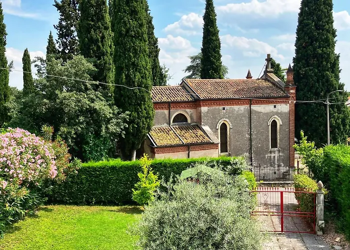 Castel Montorio - Camera Matrimoniale Con Bagno In Casa Condivisa Verona