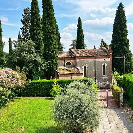Castel Montorio - Camera Matrimoniale Con Bagno In Casa Condivisa 베로나